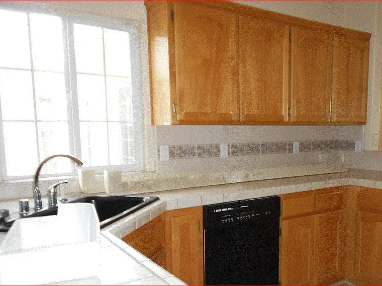 2041 Pheasant Dr — Photo 4