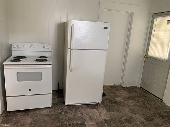 Stove and refrigerator (1)
