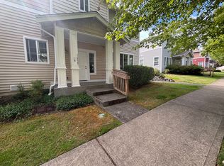 1653 Burnside Pl UNIT B, Dupont, WA 98327