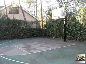 2nd image of 18521 Tarzana Dr