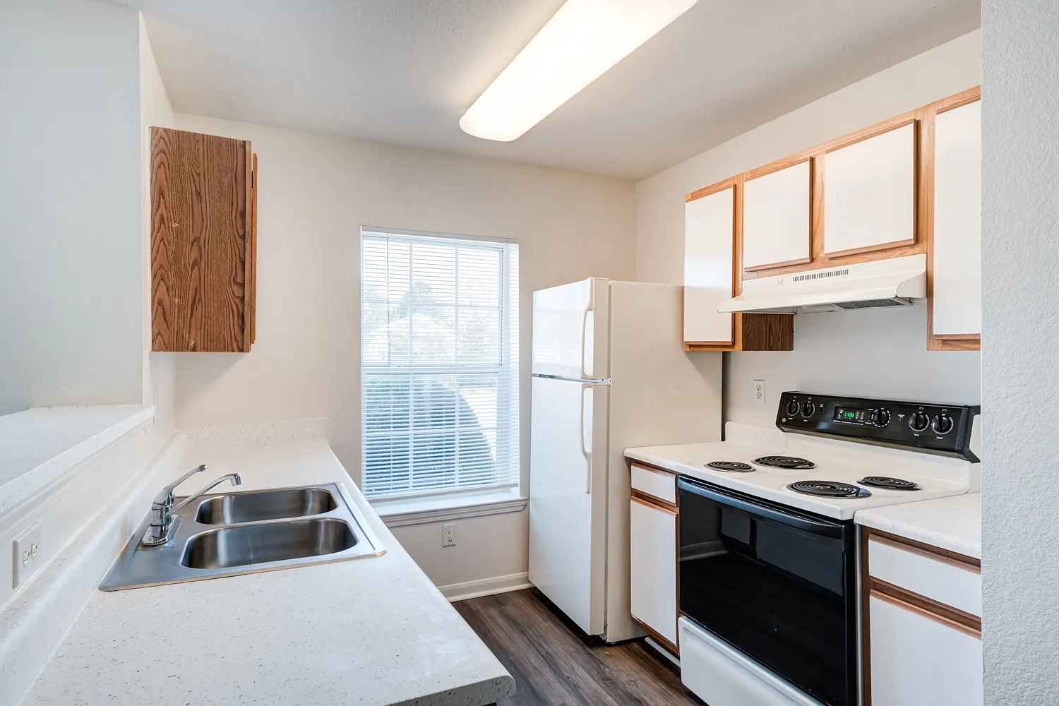 The Regency Apartment Homes — Photo 2