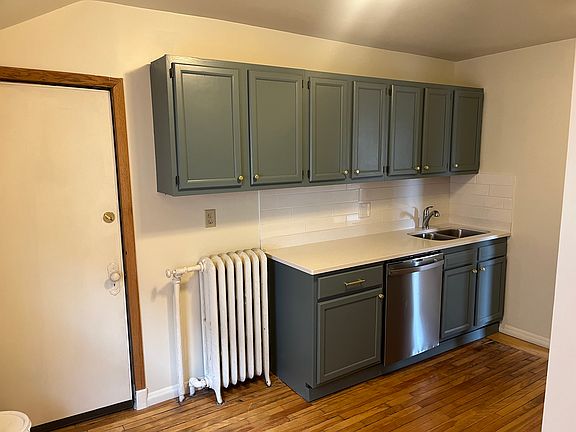 2nd image of 51 Milton St S APT 5
