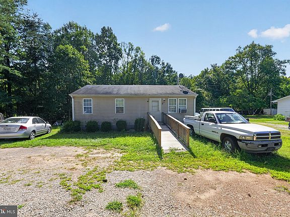2nd image of 1343 Pittsville Rd