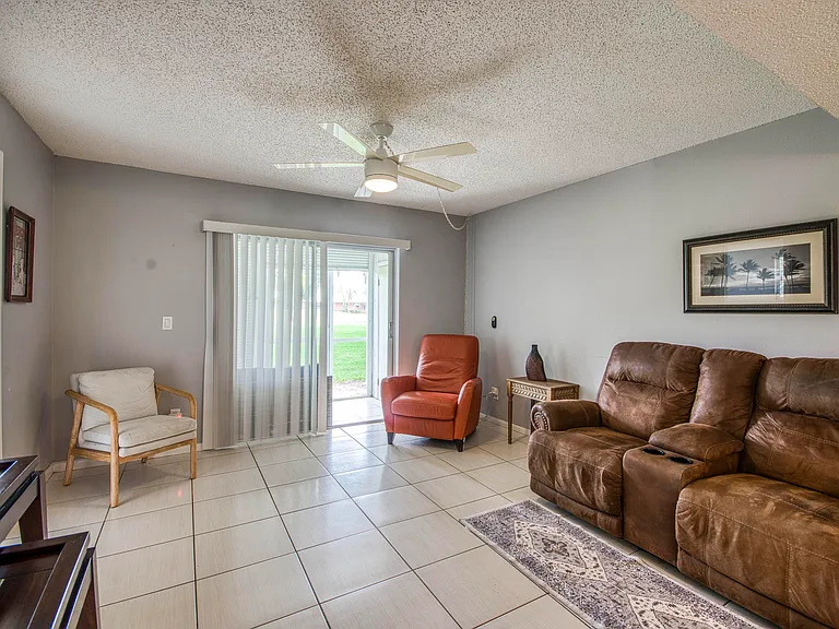 18081 SE Country Club Dr #16-151 — Photo 5