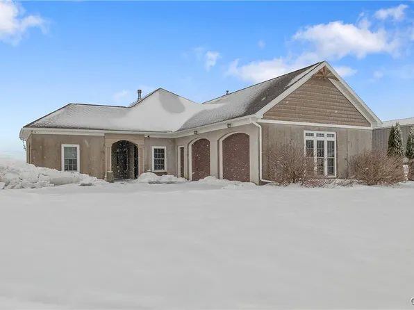 8230 Emerick Rd, Baldwinsville, NY 13027