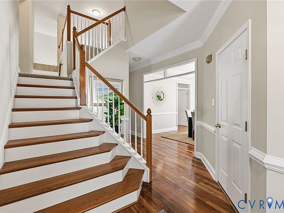 3rd image of 2513 Savage View Dr