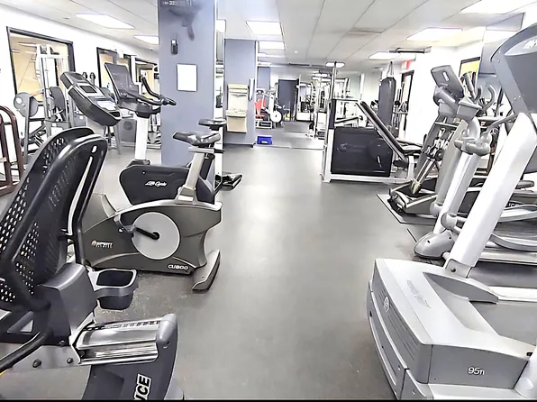 133 Harmon Cove Tower image 27 of 40