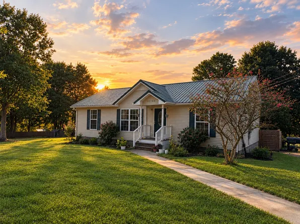 11165 Challenge Dr, Bon Aqua, TN 37025