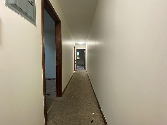 3rd image of 722 E 220th St #3