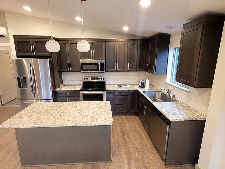 17425 Mallard Cove Ln — Photo 3