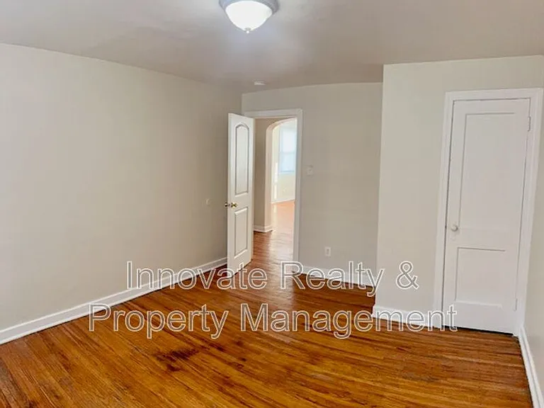 4400 Sheffield Ave #2 — Photo 3
