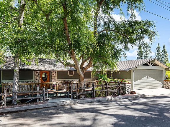 2nd image of 1265 Club House Dr