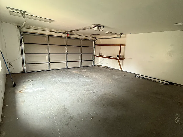 28426 Sandhurst Way — Photo 21