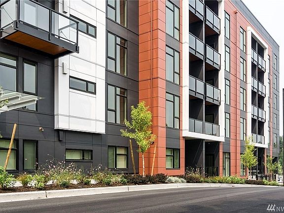 5th image of 1085 103rd Ave NE APT 626
