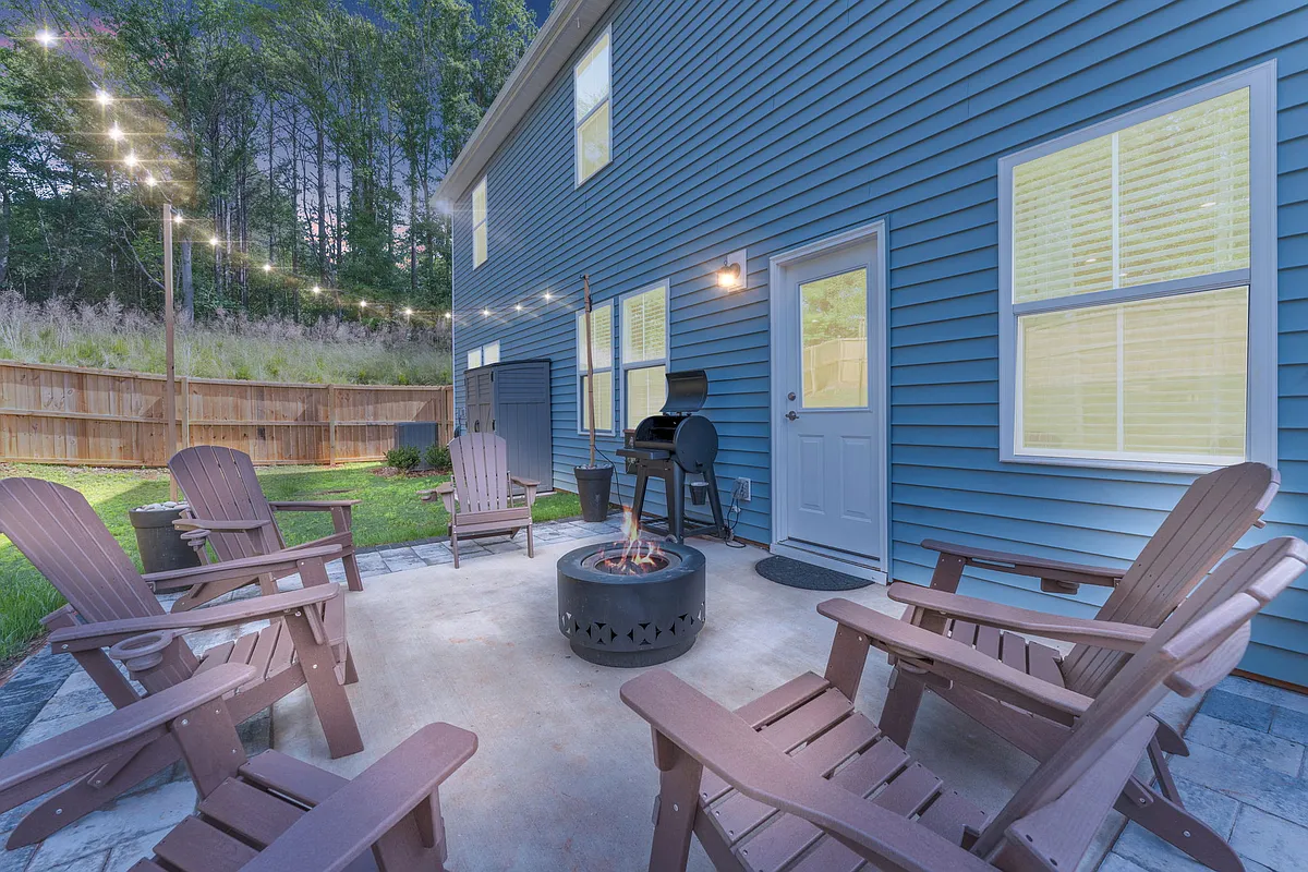 Building Photo - Willow Ridge Way