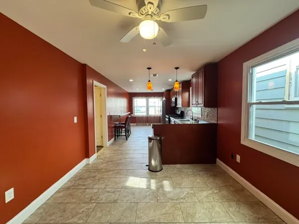 72 Sterling Avenue image 8 of 30