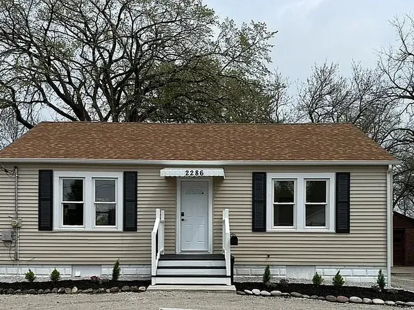 2286 Saint Vincents Ave, La Salle, IL 61301