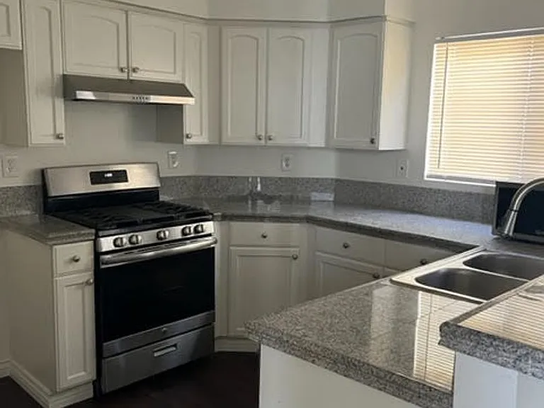805 Pathfinder Way — Photo 9
