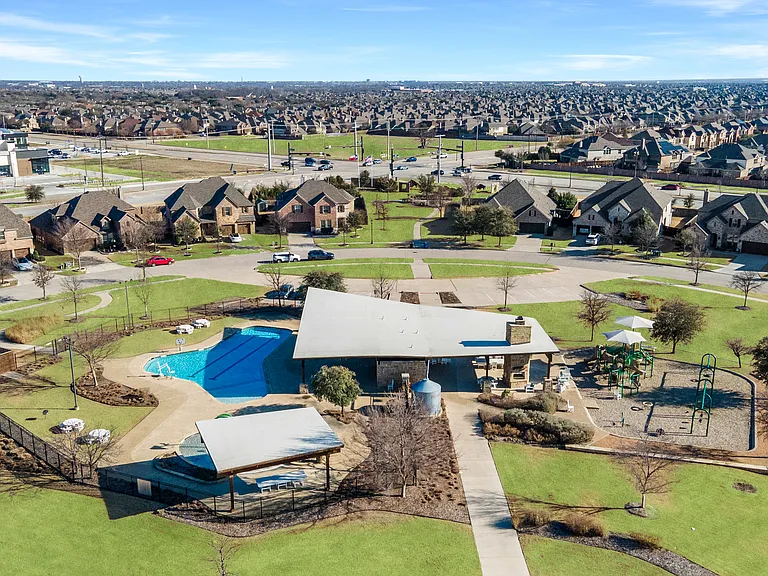 12615 Burnt Prairie Ln — Photo 25