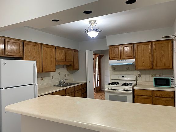 2nd image of 8836 Western Ave #1D