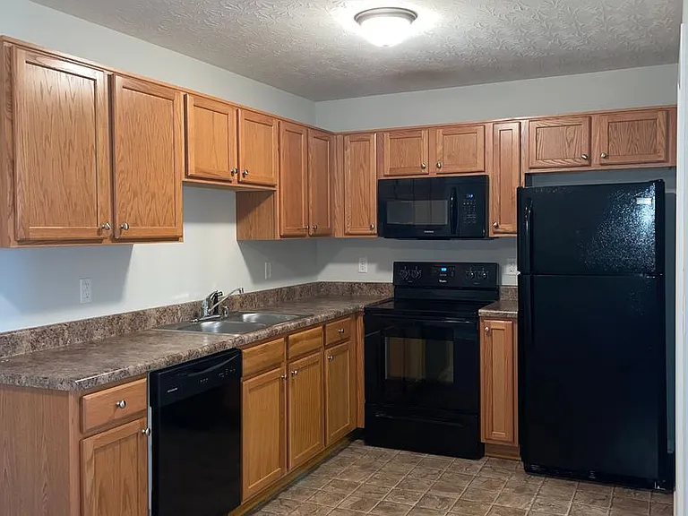 367 Upper Stone Ave #G — Photo 8