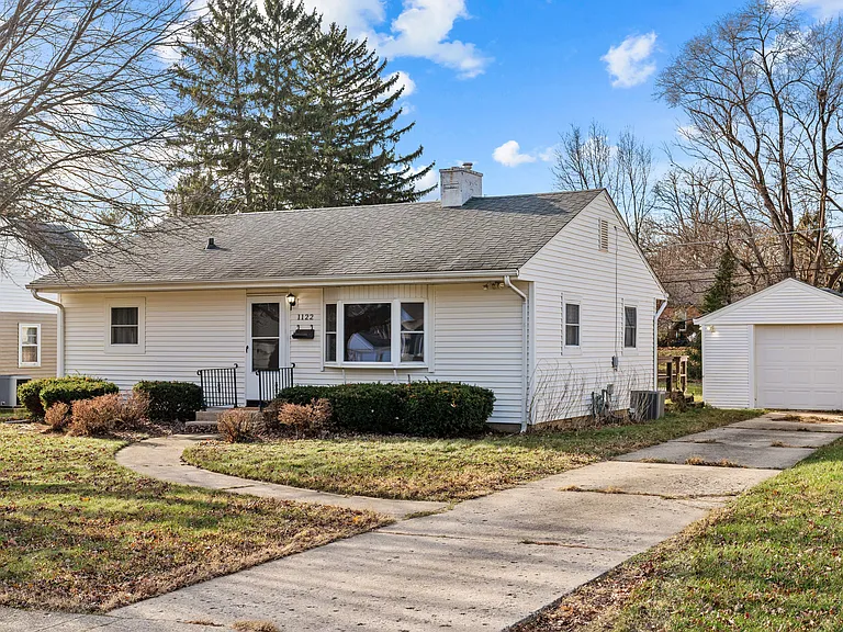 1122 Winthrop Ln — Photo 34