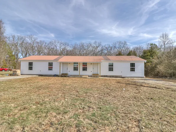 753 S A St, Hillsboro, TN 37342