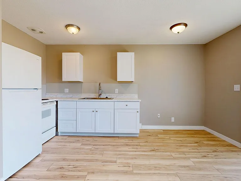 212 N Roosevelt St — Photo 7