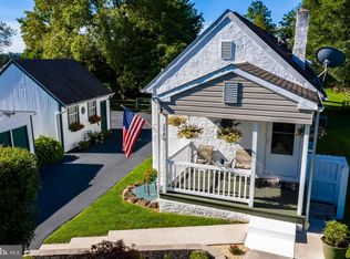1760 Weavertown Rd, Douglassville, PA 19518