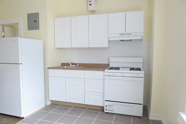 Rented by Bohemia Realty Group | media 12