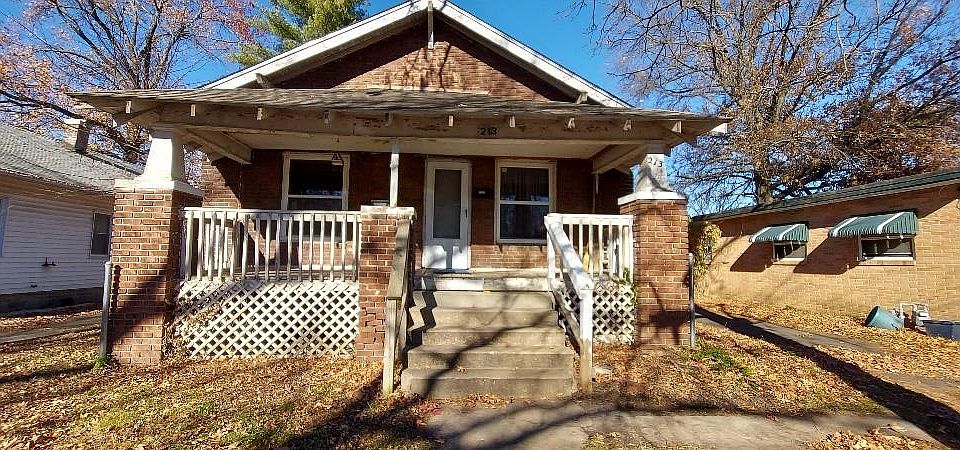 1st image of 213 E Belleville St