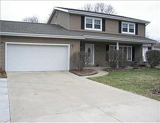 1st image of 52828 W Cypress Cir
