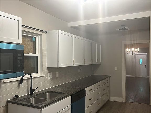 2nd image of 5400 Olive St