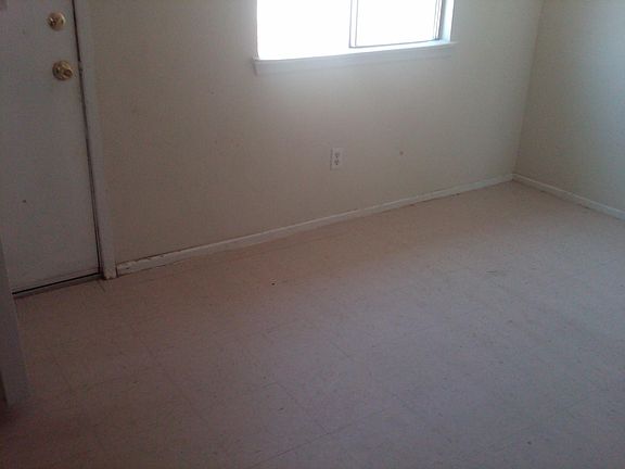 5th image of 1735 Stanton Ave