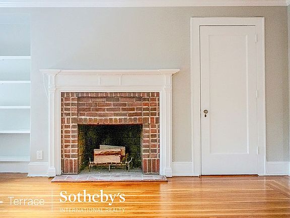 4th image of 202 Burns St