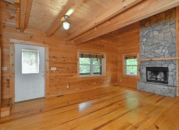 3rd image of 1600 Maple Springs Dr