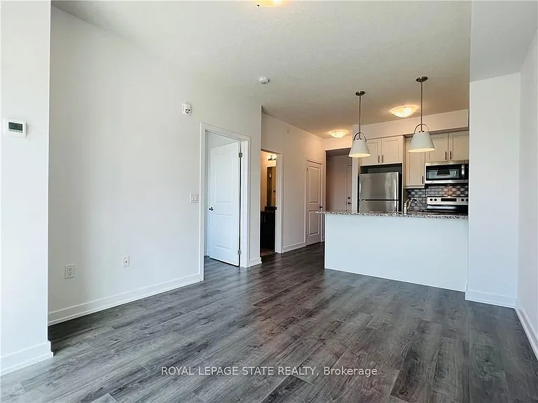 5055 Greenlane Rd #403 — Photo 5