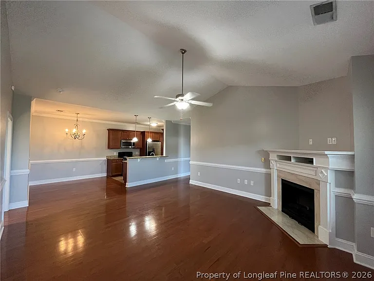 411 Gallery Dr #204 — Photo 9