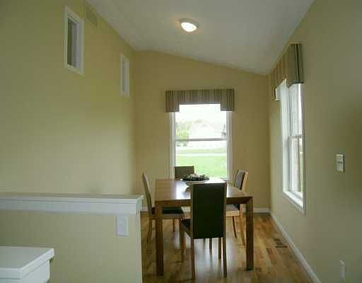 5th image of 432 Red Cedar Blvd