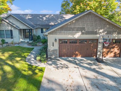 5001 Grover Dr, Brighton, MI, 48116