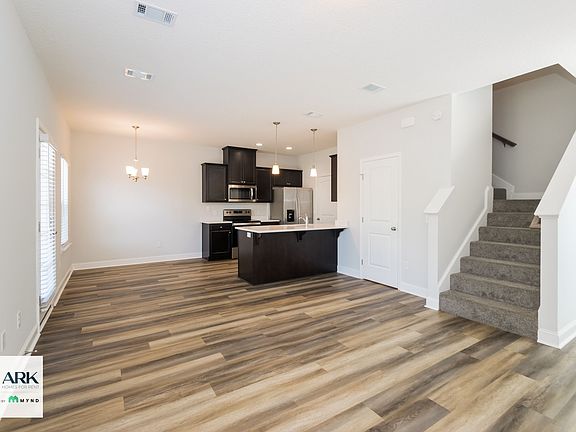 2nd image of 126 Chaffseed Cir