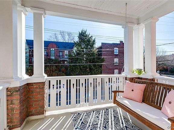 5th image of 402 N Belmont Ave #U4