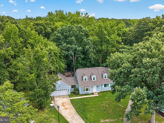 3rd image of 3047 Berkshire Ct