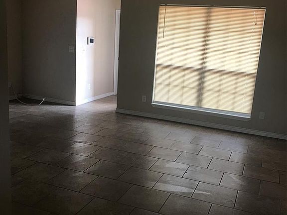 2nd image of 8700 Rainbow Dr