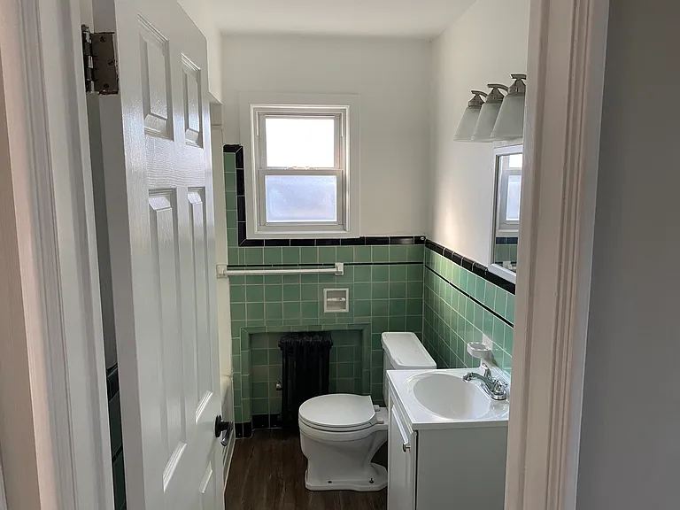 1520 Oakmount Rd #2 — Photo 11