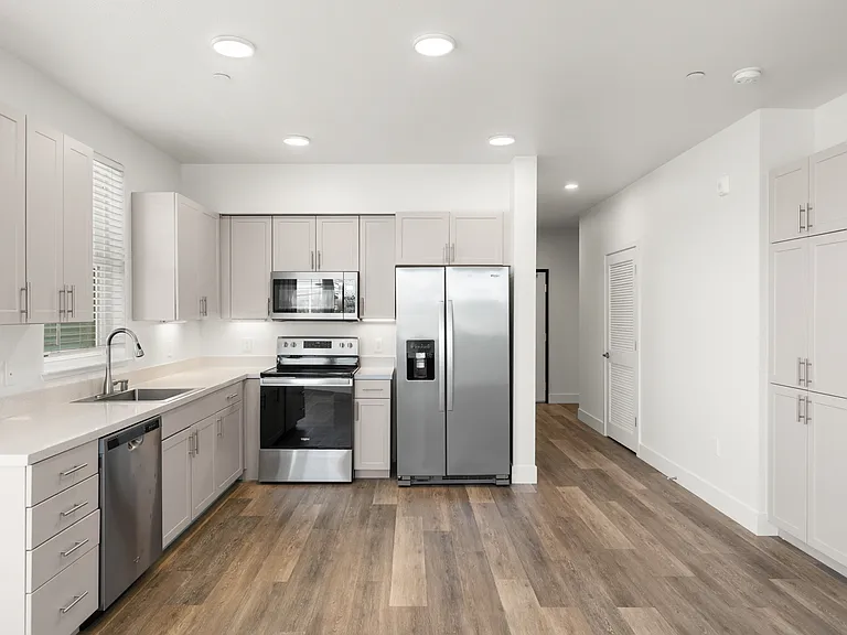 Vista Floor Plan (Corner Units/ 2 Bedroom) Photo of Kitchen