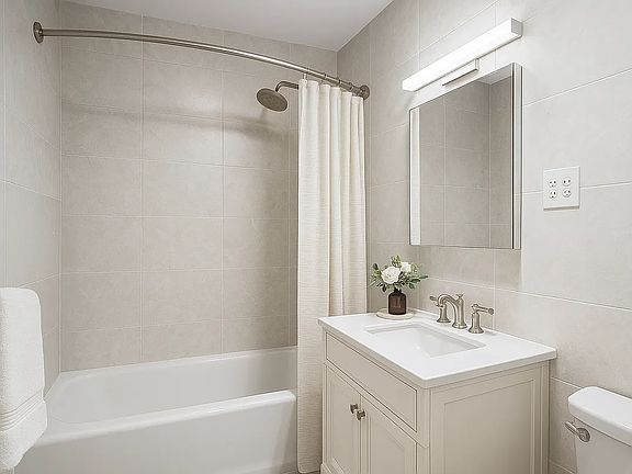 4th image of 215 W 101st St #7W
