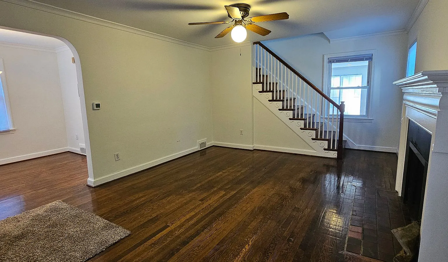 Spacious Hillcrest Home w/ Parking in Prime DC Location. Available Now! — Photo 2