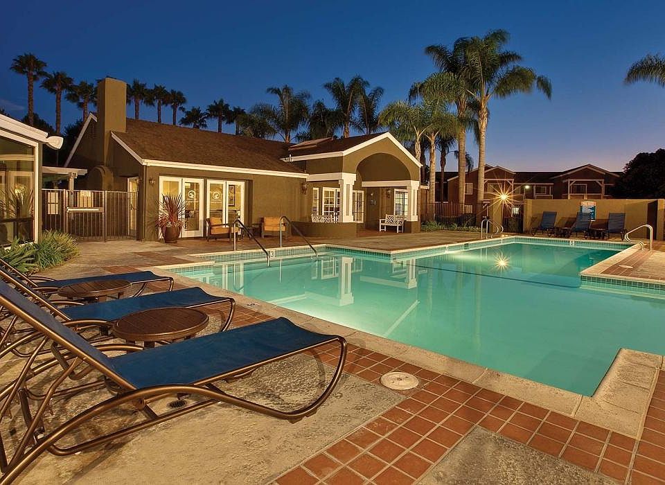 1st image of 2326 Catalina Cir APT 388