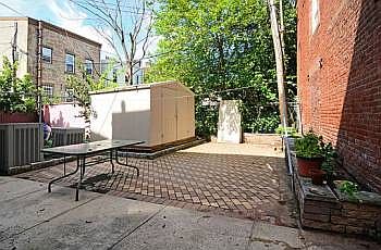4th image of 567 Summit Ave
